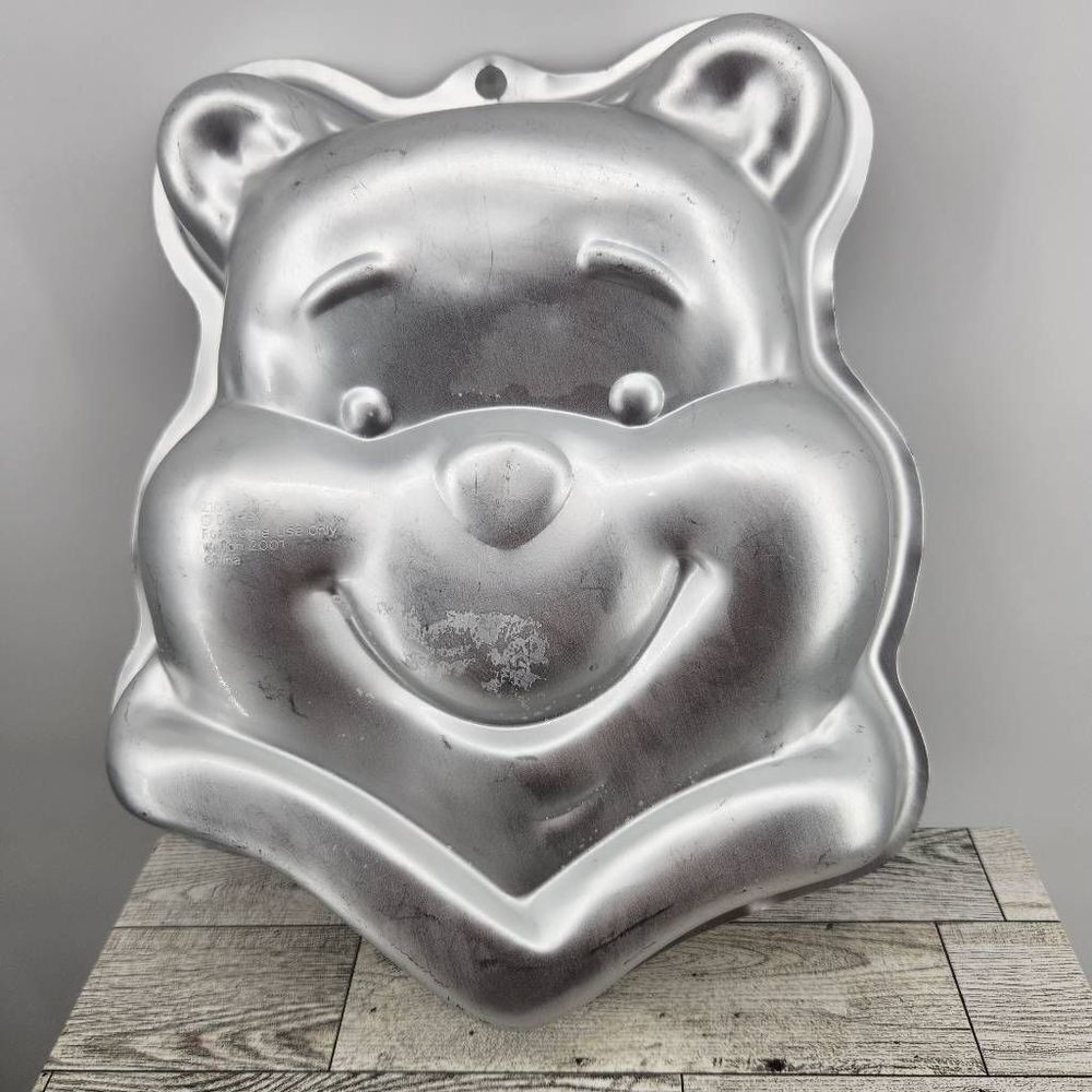 Winnie the Pooh Wilton Cake Pan Vintage 2001